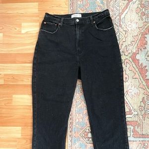 The Ankle Straight Ultra High Rise Black Jean